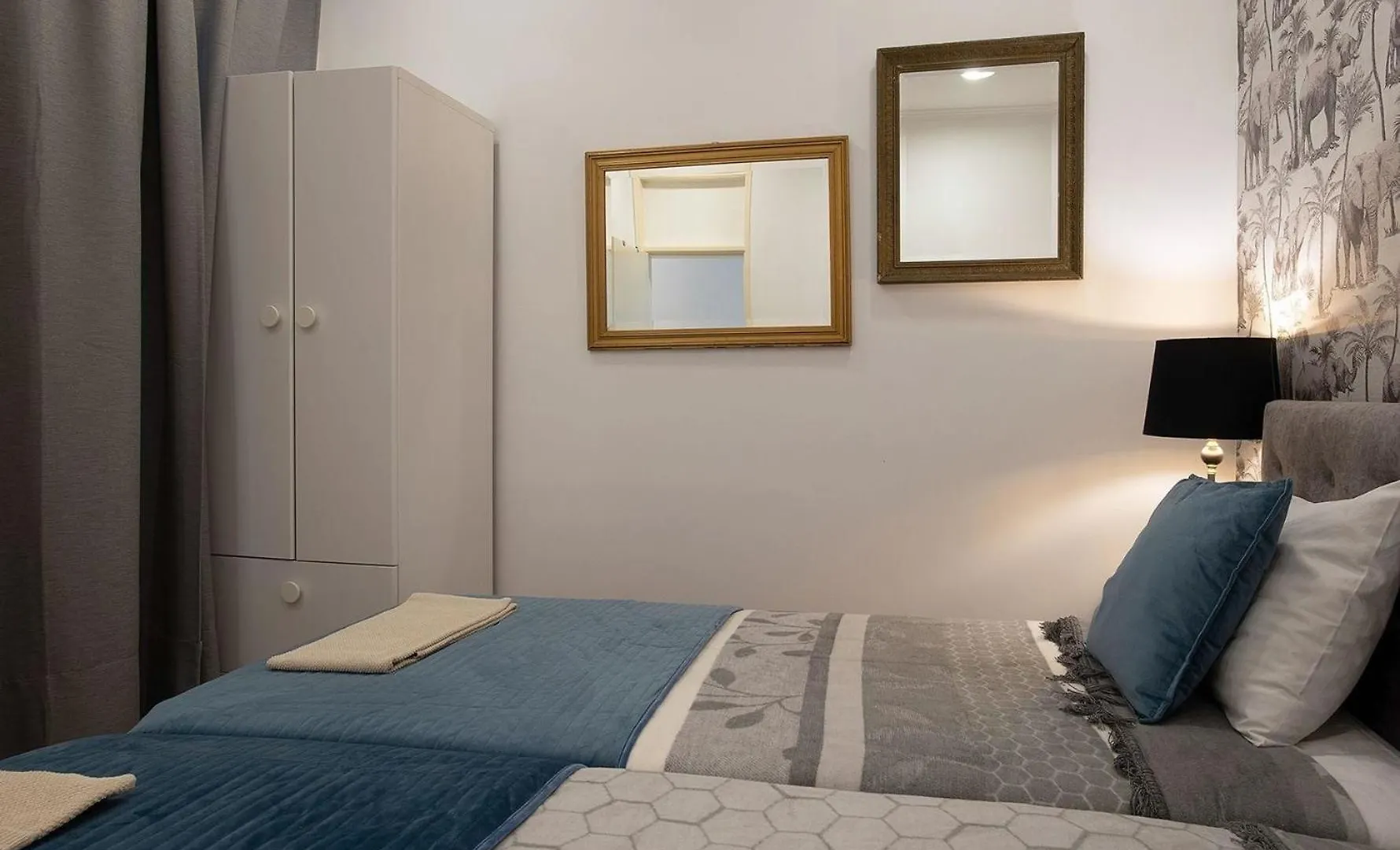 Studio Fuer 9 Personen Und 1 Kind In Lissabon, Regio De Lisboa Costa De Lisboa - B58349 Portugal