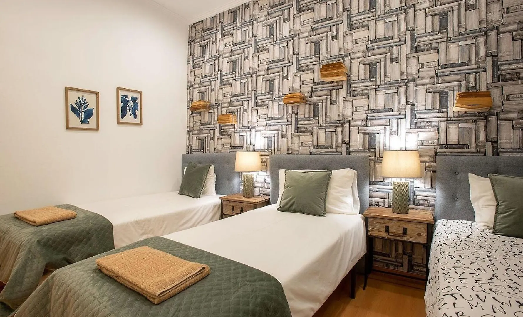 Studio Fuer 9 Personen Und 1 Kind In Lissabon, Regio De Lisboa Costa De Lisboa - B58349 Apartment Lisbon